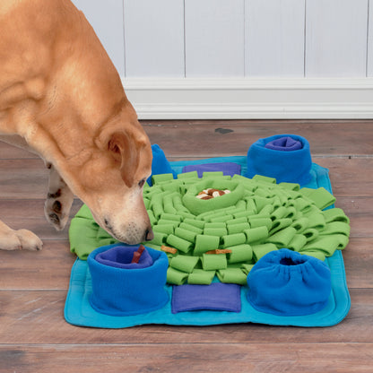 Simplicity S9445 sewing pattern envelope showing pet beds