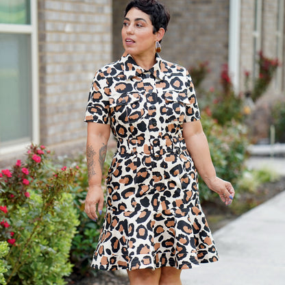 Simplicity S9463 sewing pattern envelope showing women's dress