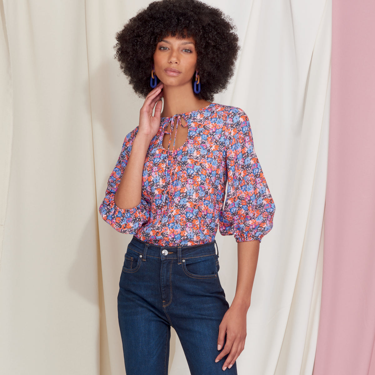 Simplicity S9469 sewing pattern envelope showing tops and vests