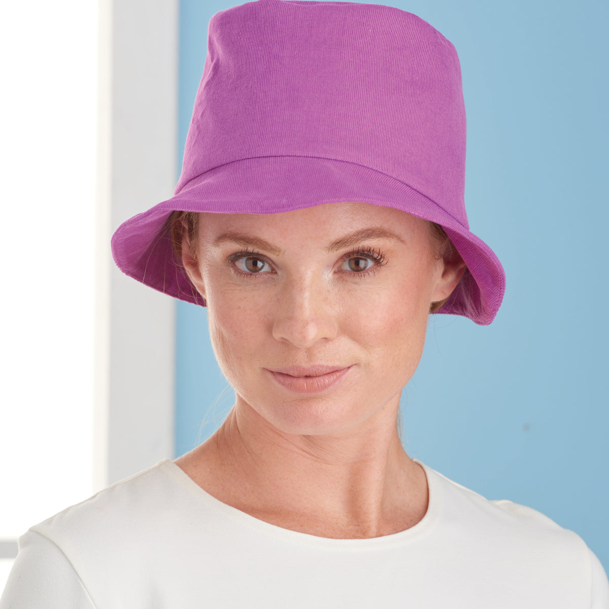 Simplicity S9491 sewing pattern envelope showing lined chemo hats