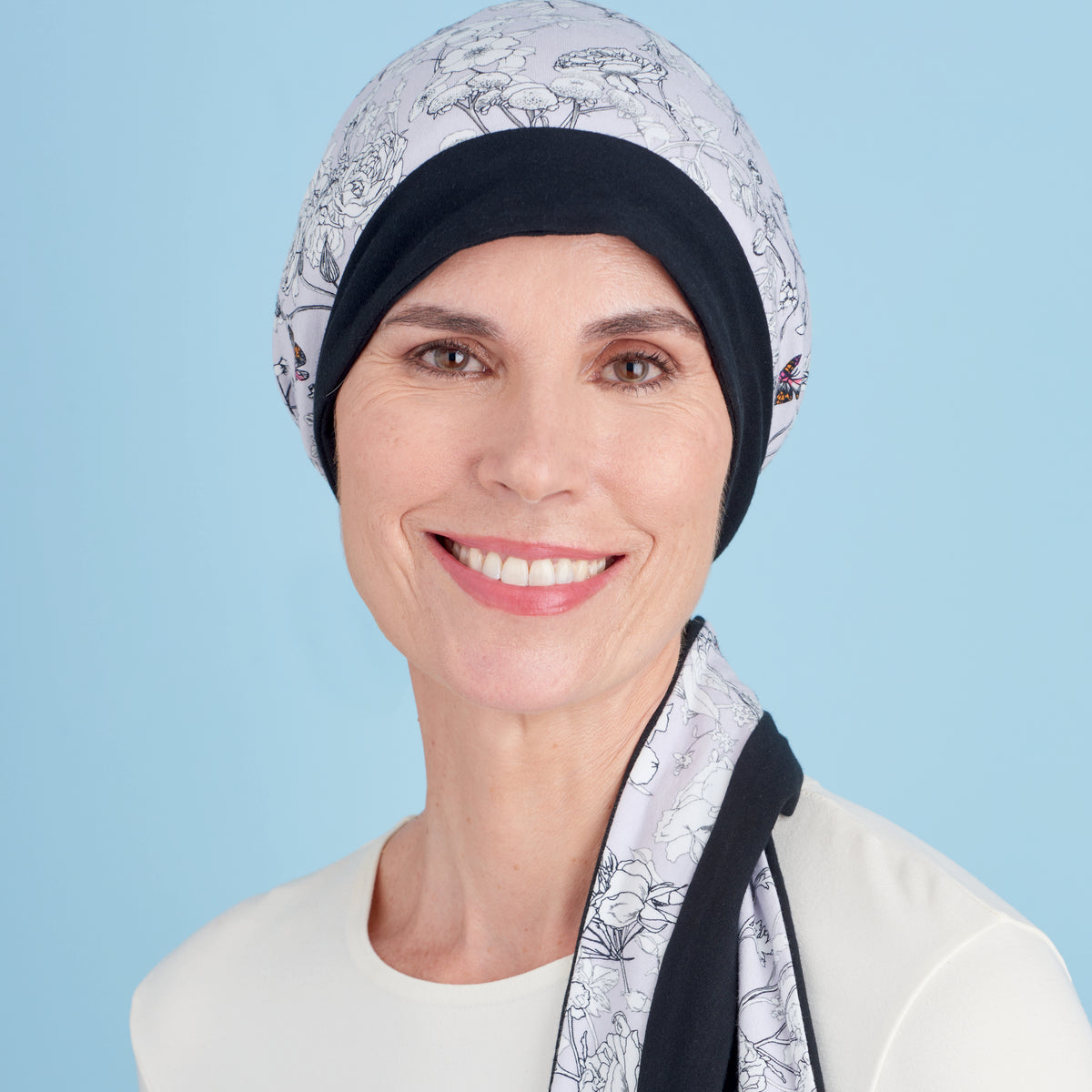 Simplicity S9491 sewing pattern envelope showing lined chemo hats