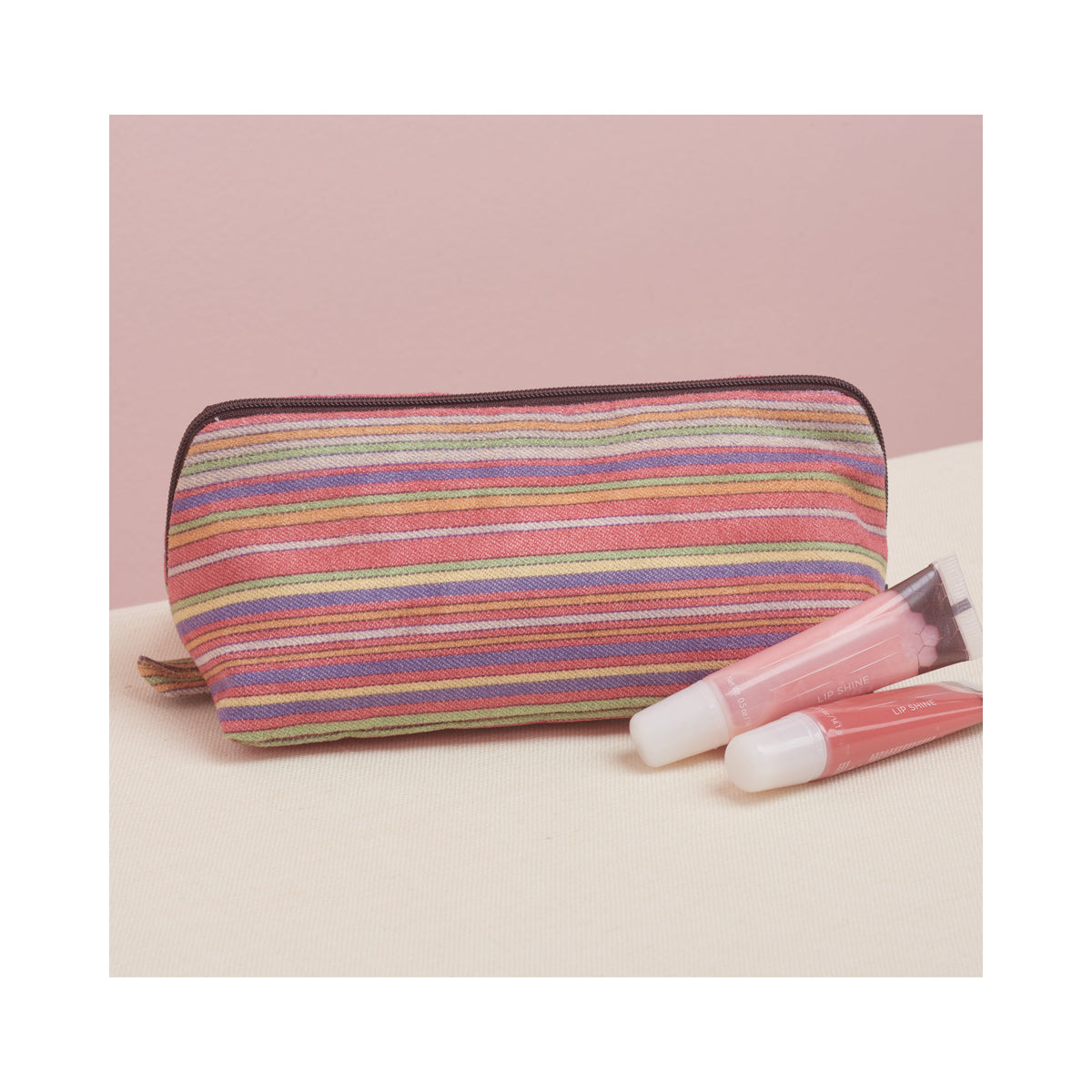Simplicity S9563 sewing pattern envelope showing bags and accessories