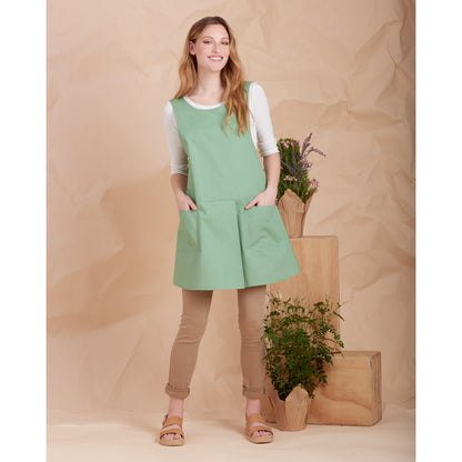 Simplicity S9564 sewing pattern envelope showing aprons