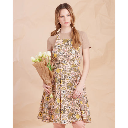 Simplicity S9564 sewing pattern envelope showing aprons