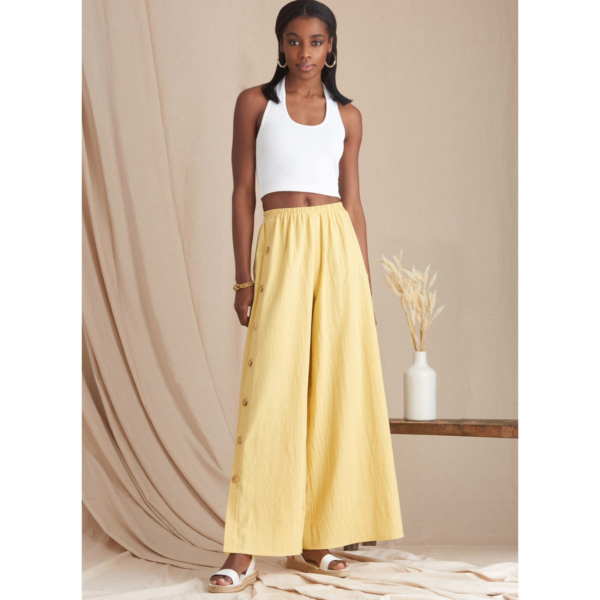 Simplicity S9608 sewing pattern envelope showing skirts or trousers
