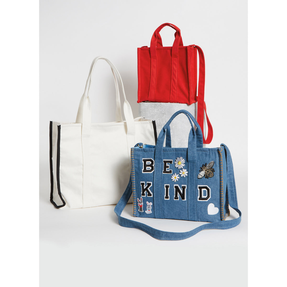 Simplicity S9618 sewing pattern envelope showing bags and accessories designs