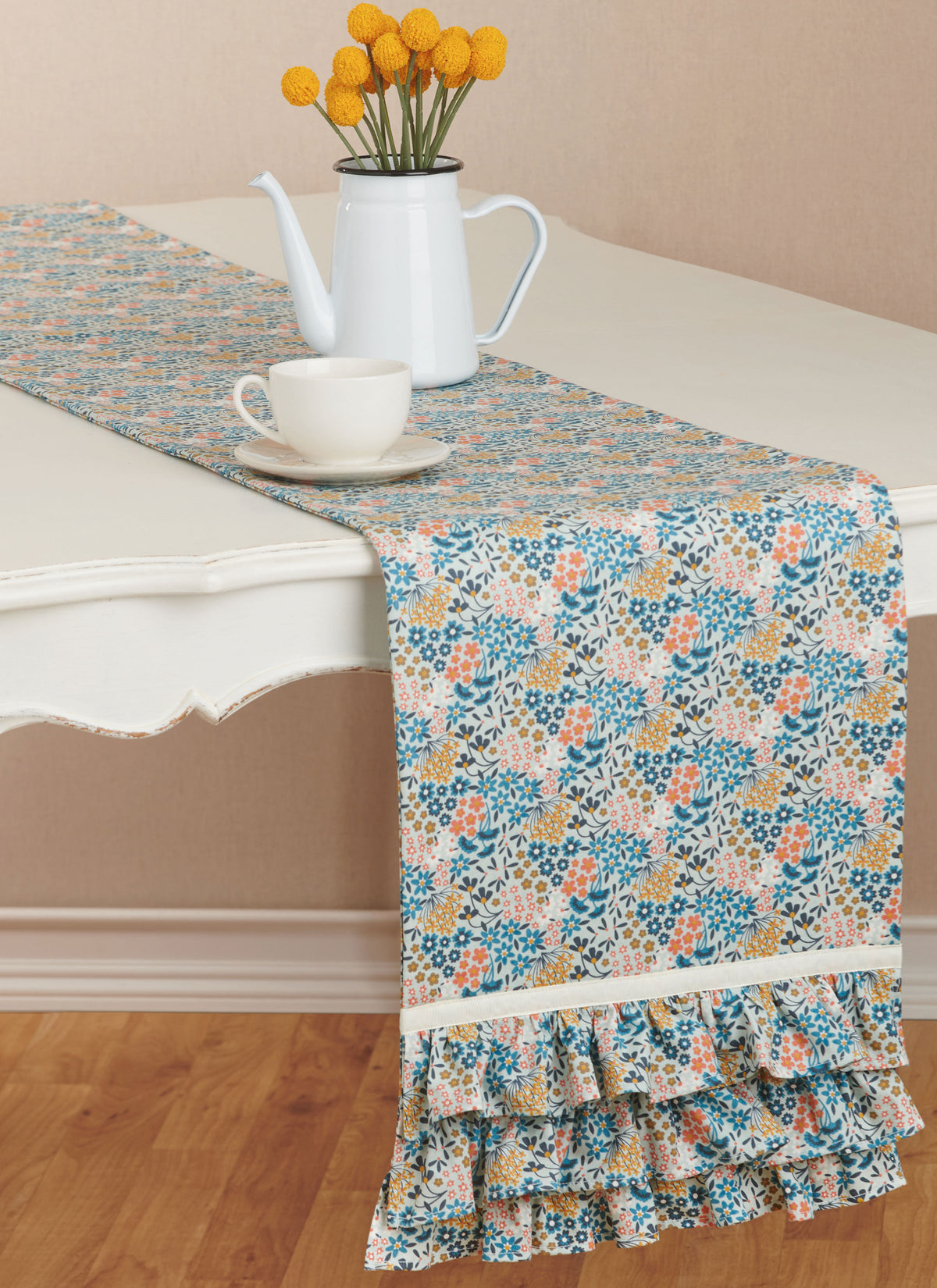 Simplicity sewing pattern S9815 envelope showing table linens designs
