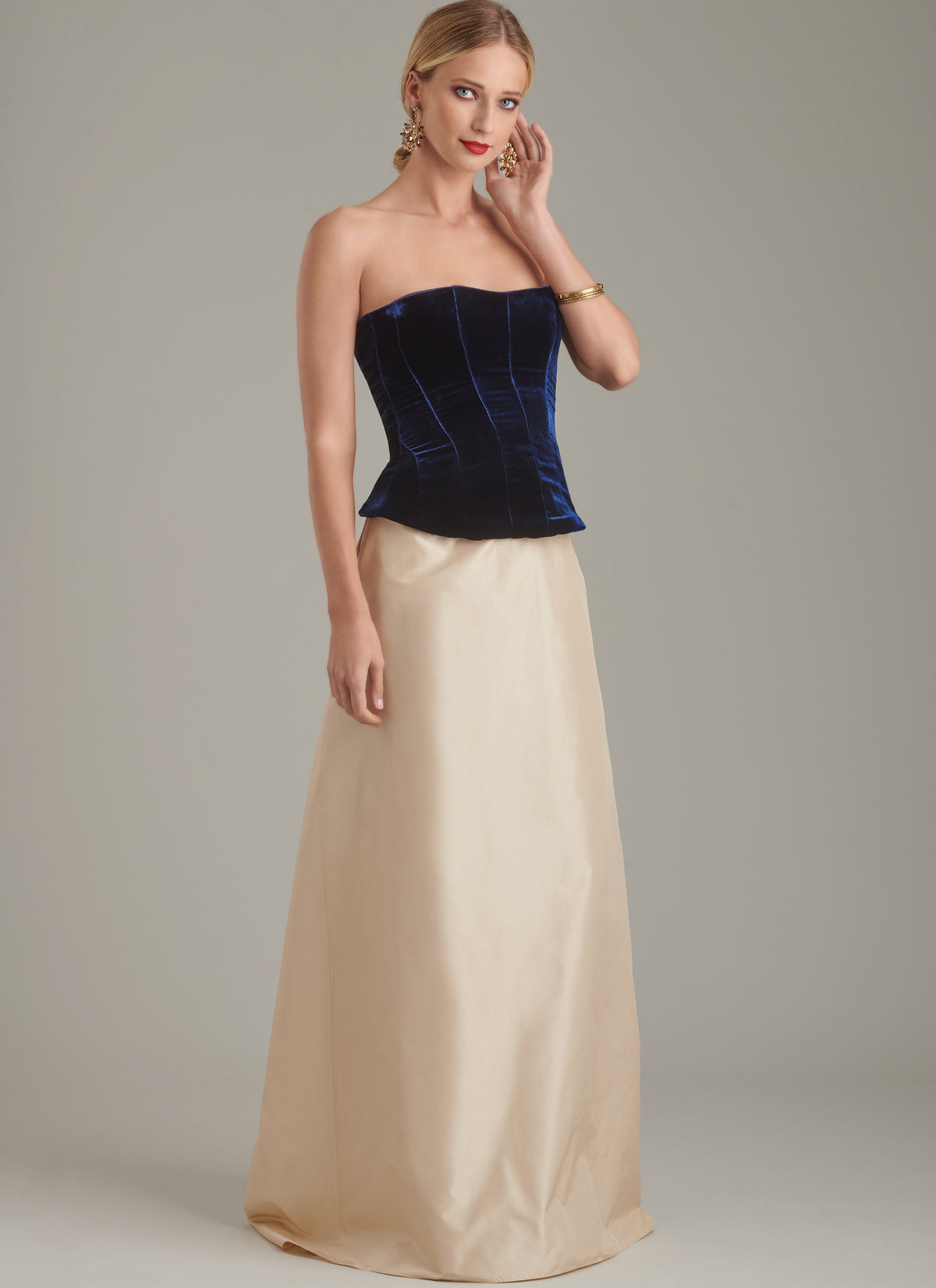 Simplicity S9880 sewing pattern envelope showing women's costume