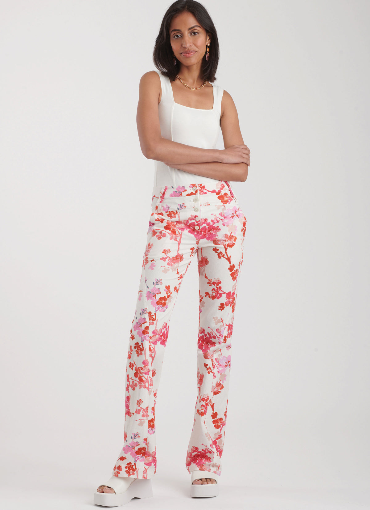 Simplicity S9892 sewing pattern envelope showing women's skirt and trousers