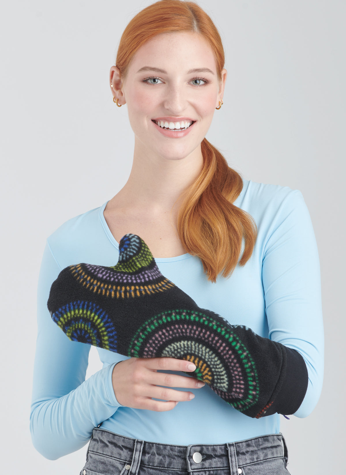 Simplicity sewing pattern S9902 envelope showing arm injury essentials designs