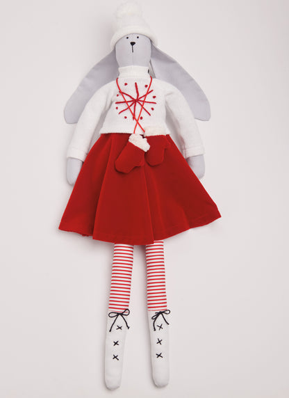 Simplicity sewing pattern S9905 envelope showing stuffed toys with seasonal outfits designs