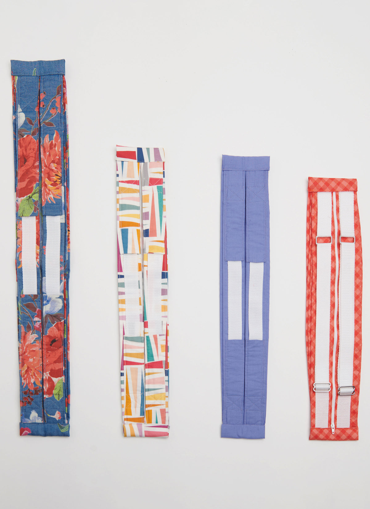 Simplicity sewing pattern S9908 envelope showing fold-flat bags designs
