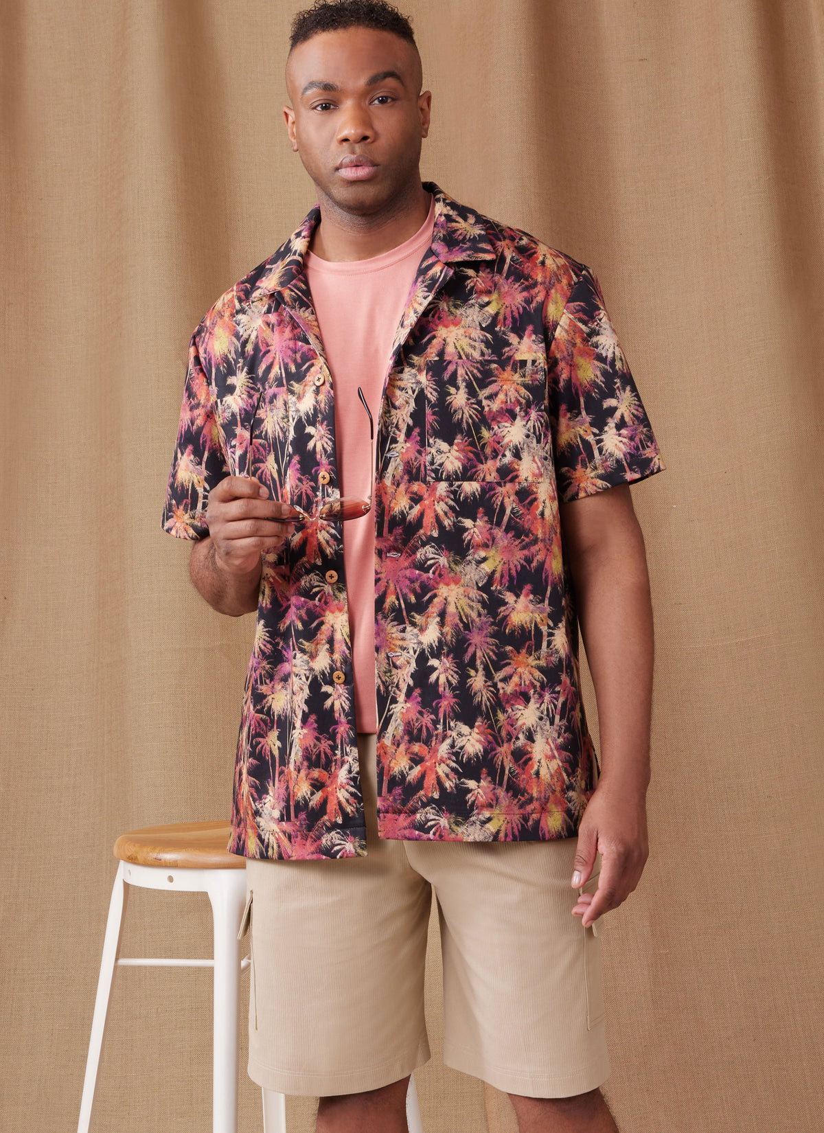 Simplicity S9960 sewing pattern envelope showing T-shirt, shirt and shorts