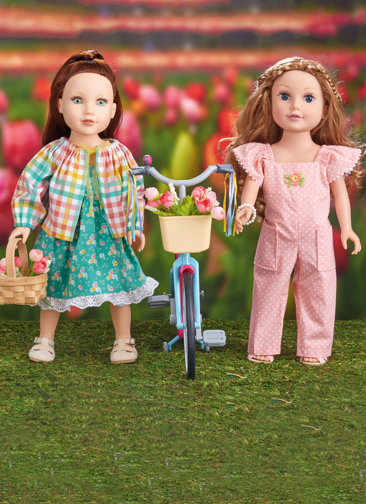 Simplicity S9975 sewing pattern envelope showing doll clothes