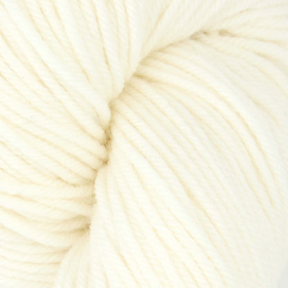 Skein of Symfonie Bella semi-solid merino yarn in Jasmine
