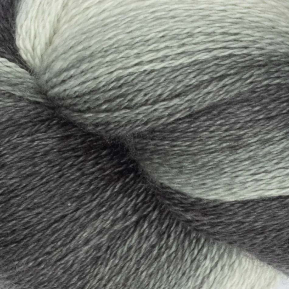 Hand-dyed cake of Symfonie Diva yarn in Nightfall