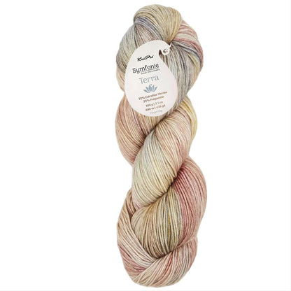 Skein of Symfonie Terra sock yarn in Moonlit Glow