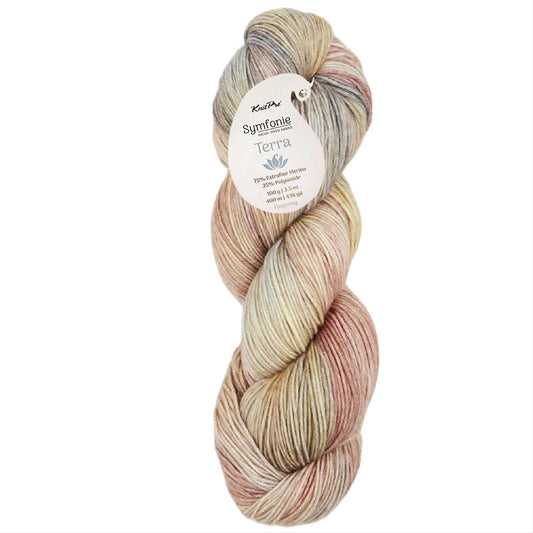 Skein of Symfonie Terra sock yarn in Moonlit Glow