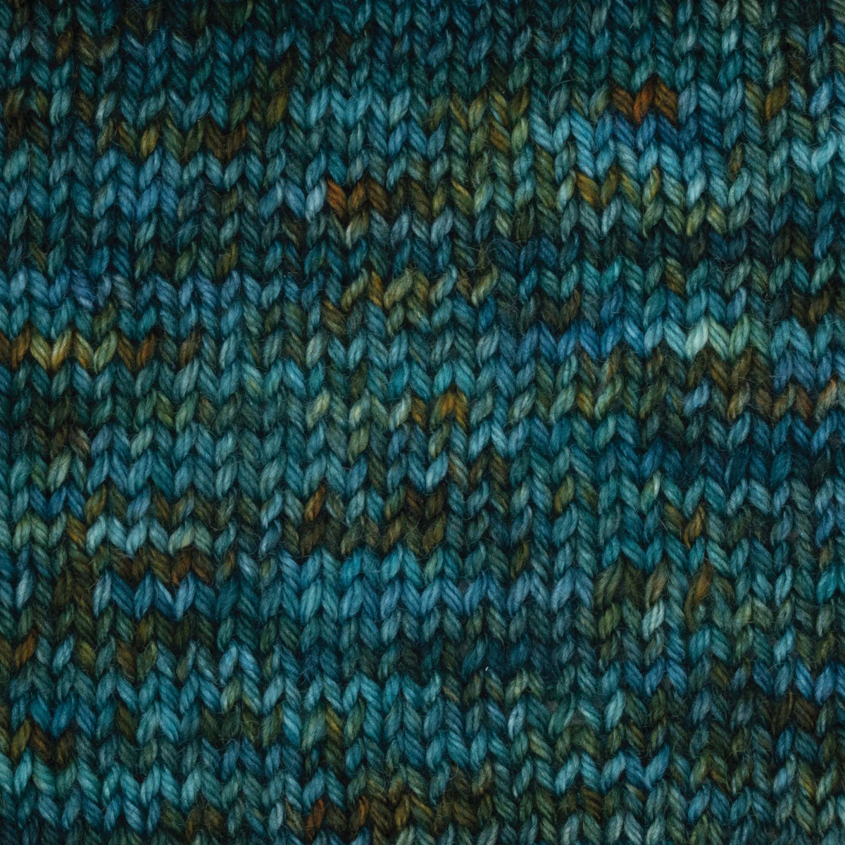 Skein of Symfonie Yarns Terra sock yarn in Gulf Coast