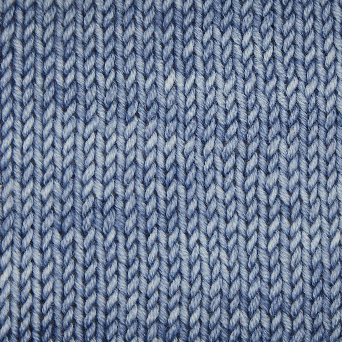 Skein of Symfonie Viva DK merino yarn in Morning Sky