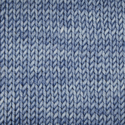 Skein of Symfonie Viva DK merino yarn in Morning Sky