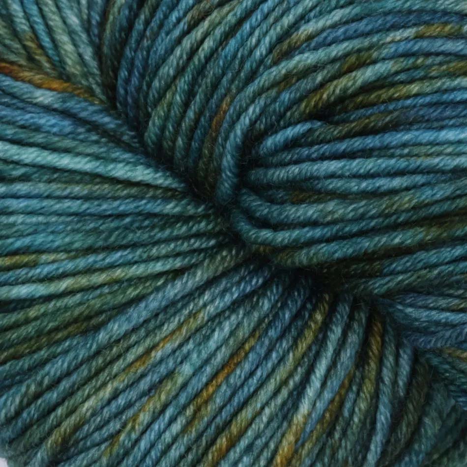 Skein of Symfonie Viva DK merino yarn in Gulf Coast