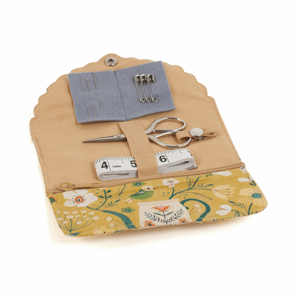 Hedgerow Fold-Over Scalloped Edge Sewing Kit