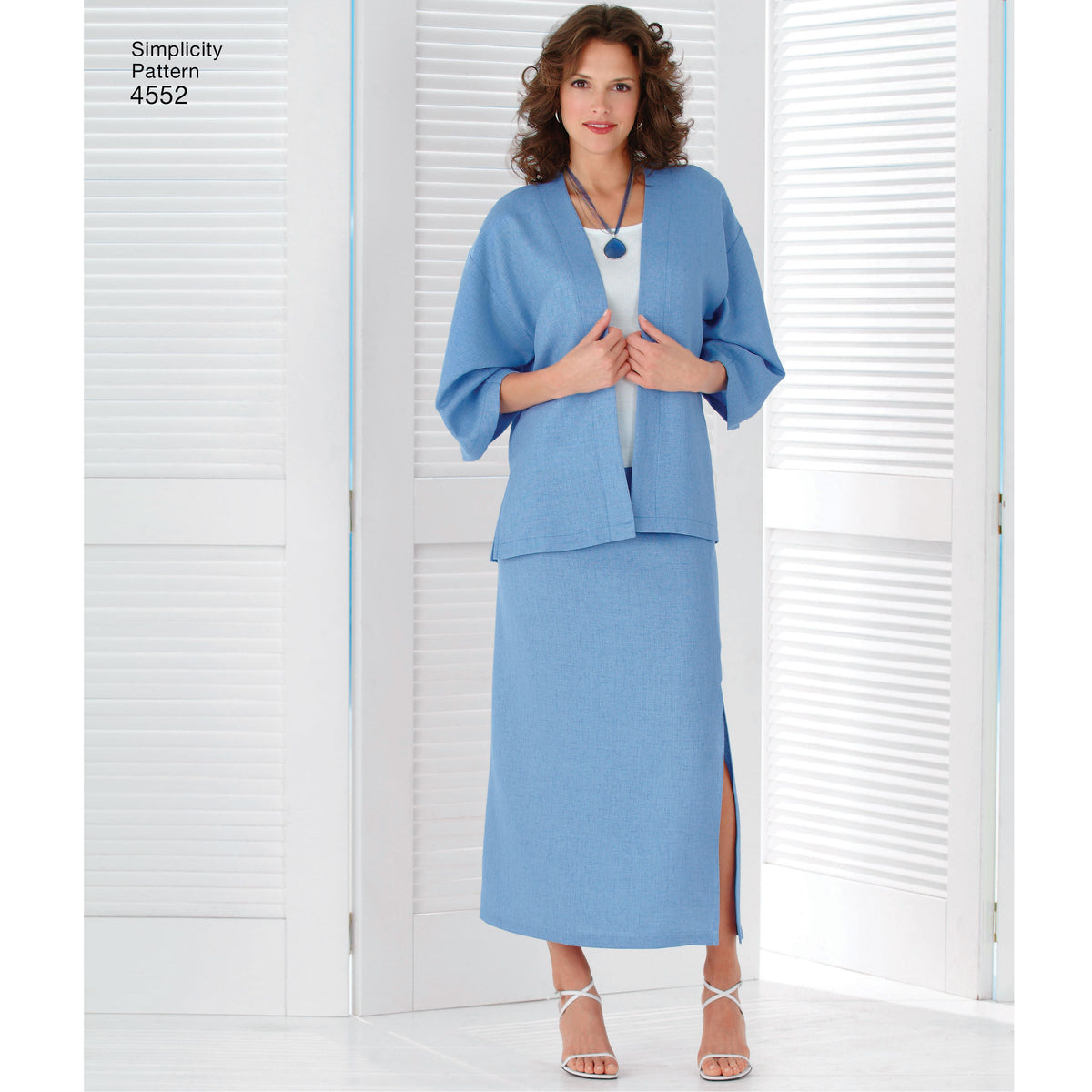 Simplicity S4552 sewing pattern envelope showing misses' casual wear