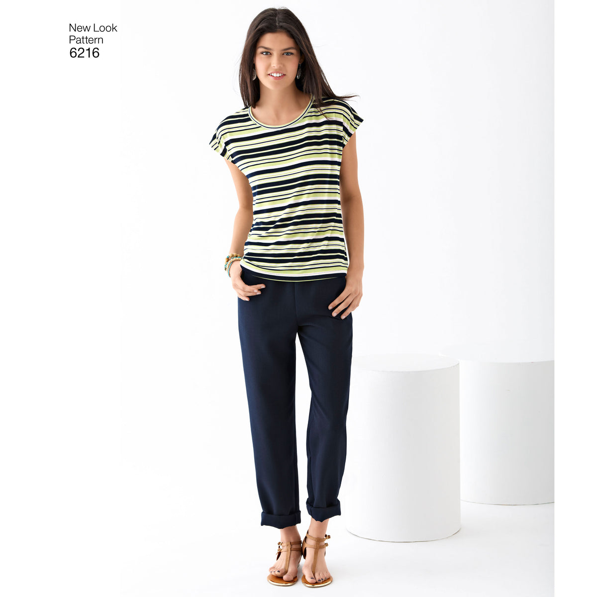 New Look N6216 sewing pattern envelope showing an easy knit top with a scoop neck and short all-in-one sleeves