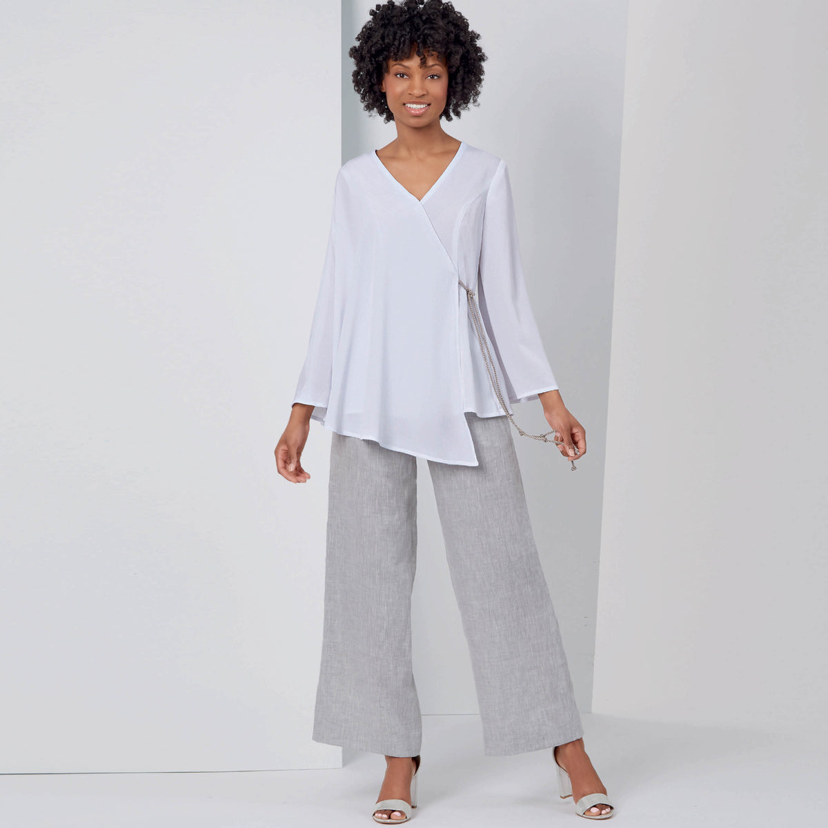 New Look N6625 sewing pattern envelope showing tops and pull-on trousers designs