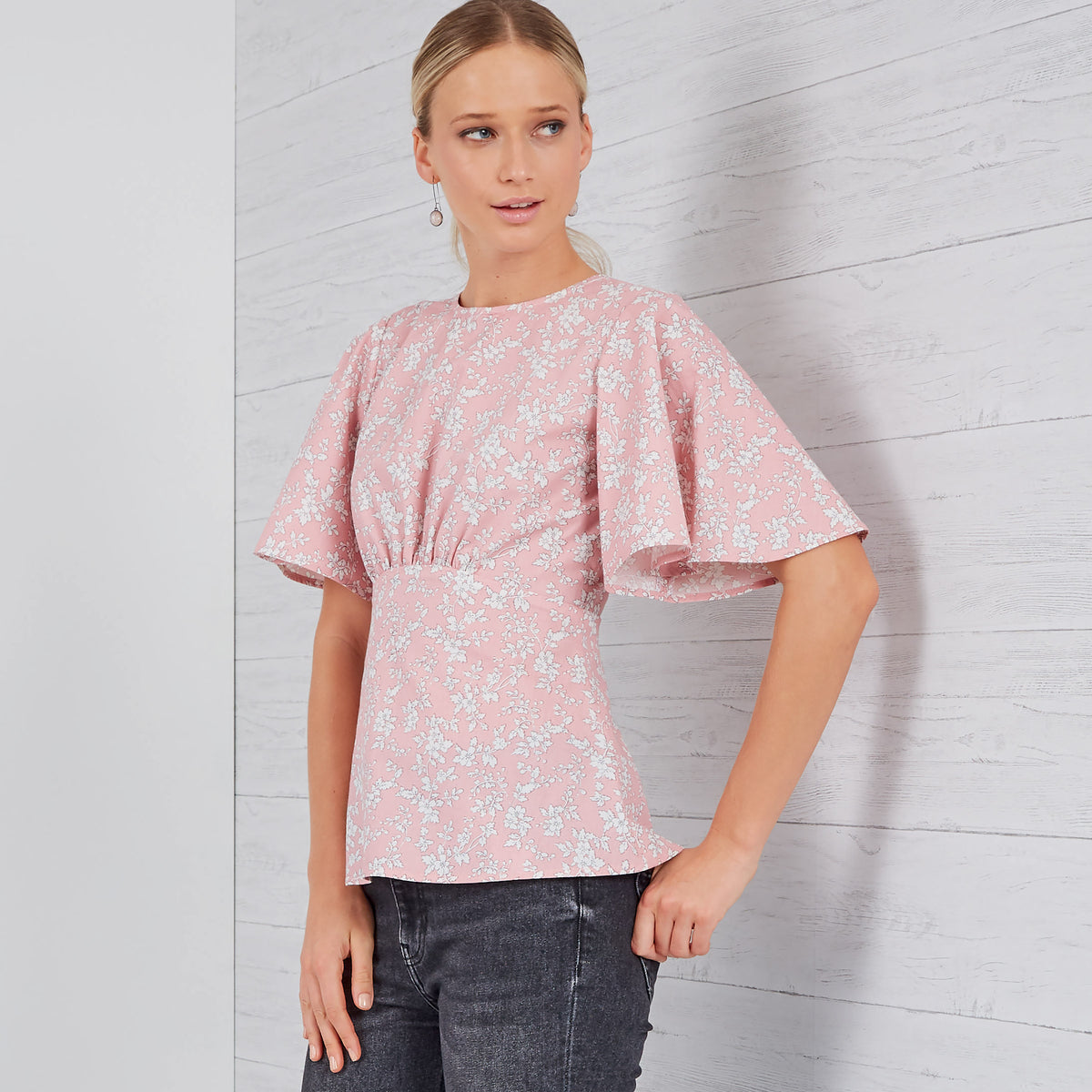New Look N6656 sewing pattern envelope showing top with flared sleeves designs