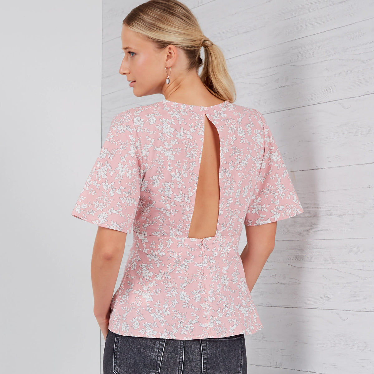 New Look N6656 sewing pattern envelope showing top with flared sleeves designs