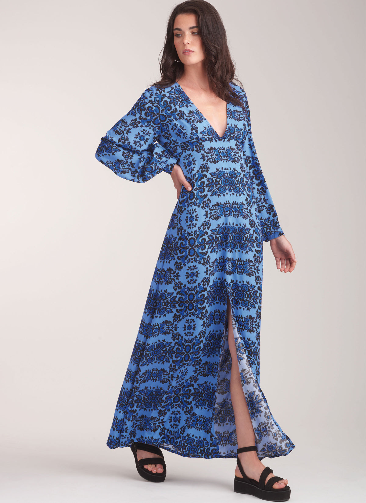 New Look sewing pattern N6766 envelope showing loose-fitting pullover dresses