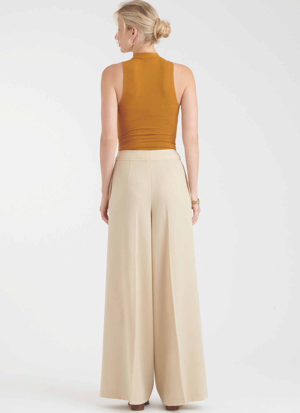 New Look sewing pattern N6769 envelope showing semi-fitted trousers in two lengths
