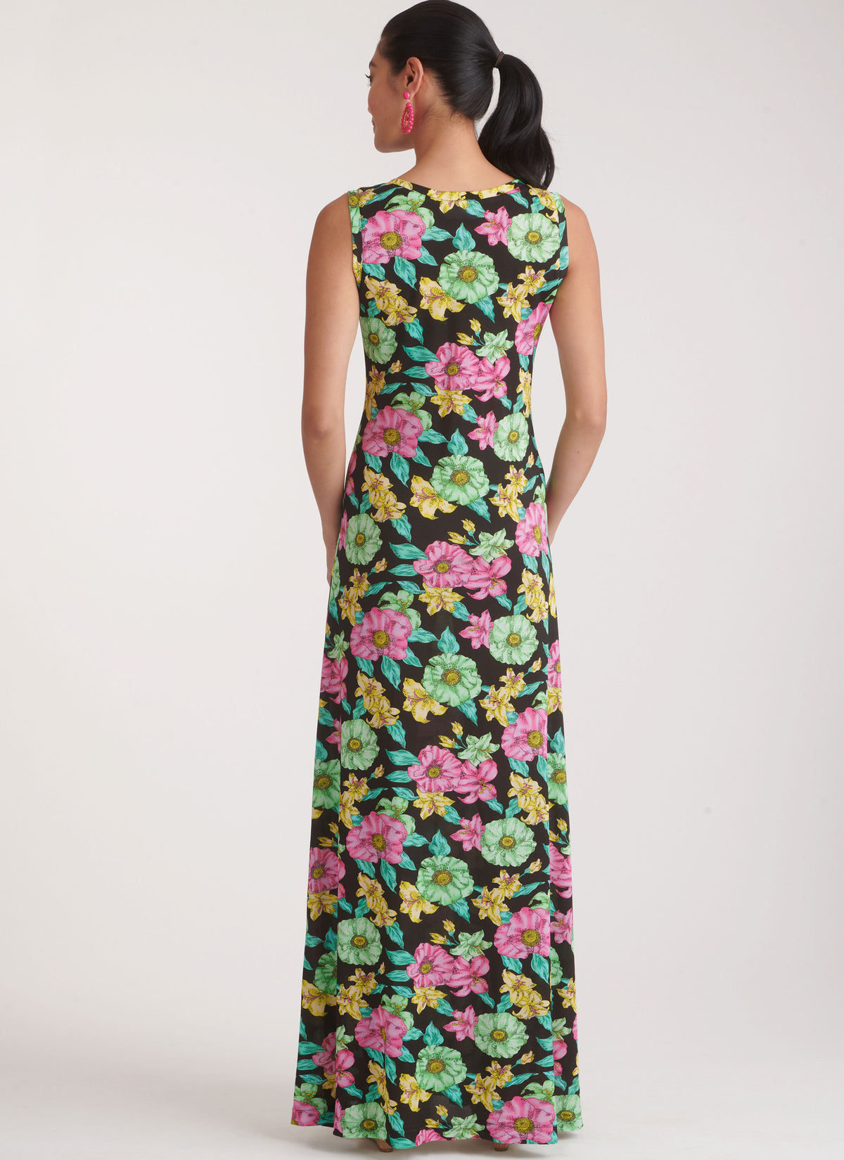 New Look sewing pattern N6775 envelope showing a sleeveless pullover knit dress