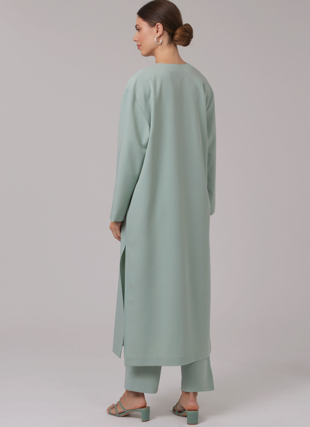 New Look sewing pattern N6796 envelope showing a loose-fitting pull-on coat