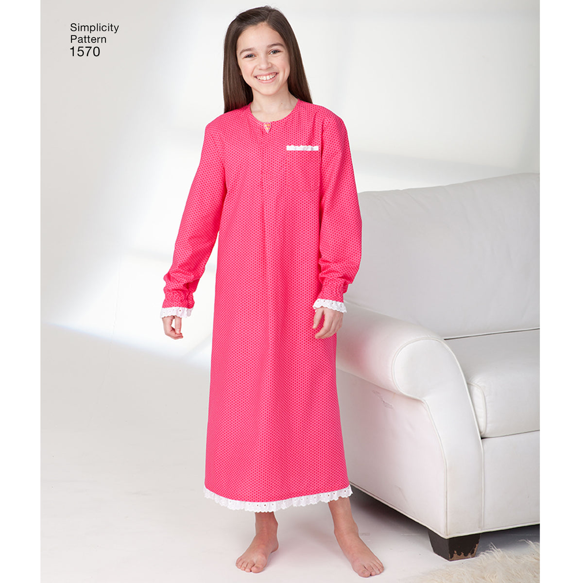 Simplicity S1570 sewing pattern envelope showing children's sleepwear