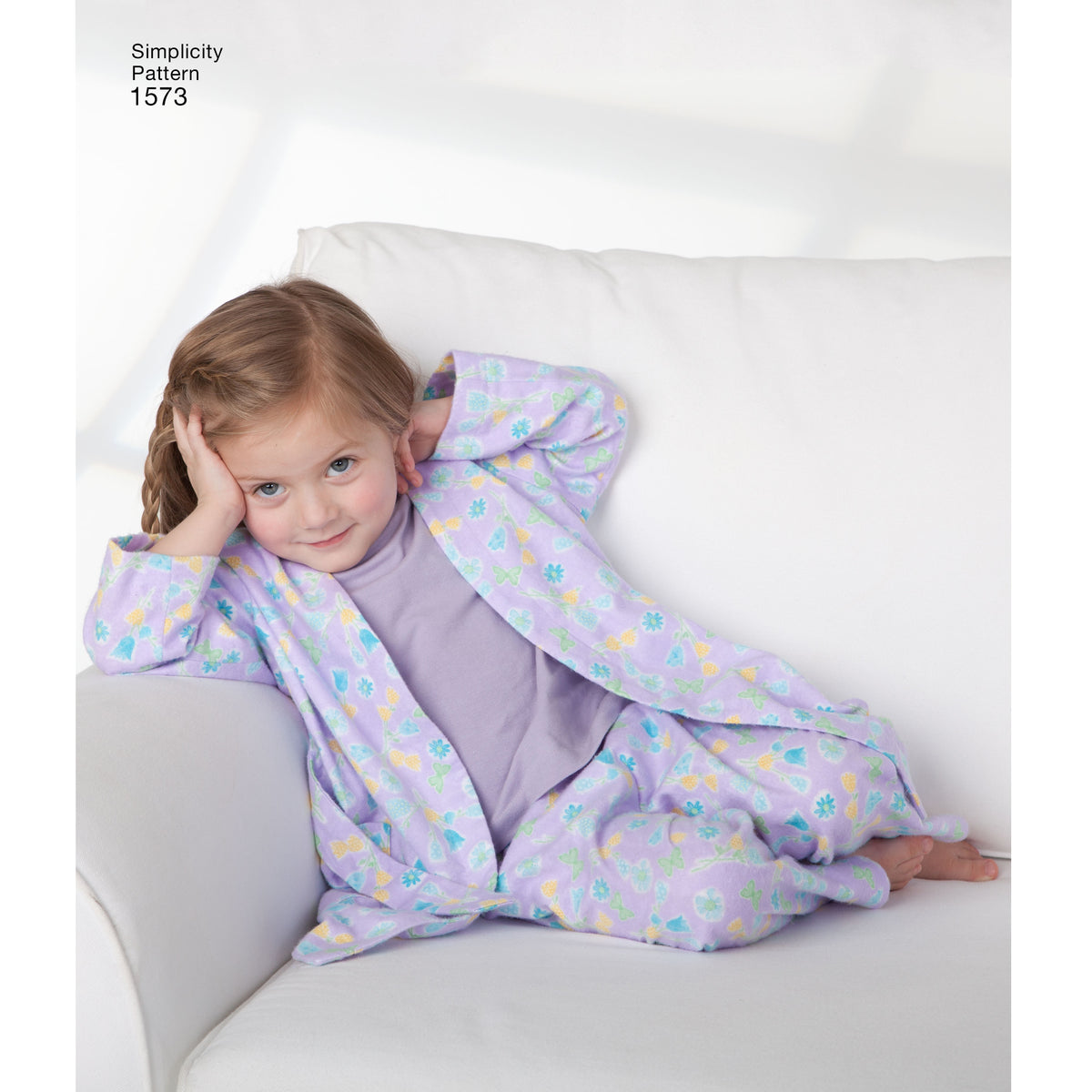 Simplicity S1573 sewing pattern envelope showing toddler sleepwear