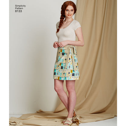 Simplicity 8133 sewing pattern envelope showing learn to sew misses' skirt designs