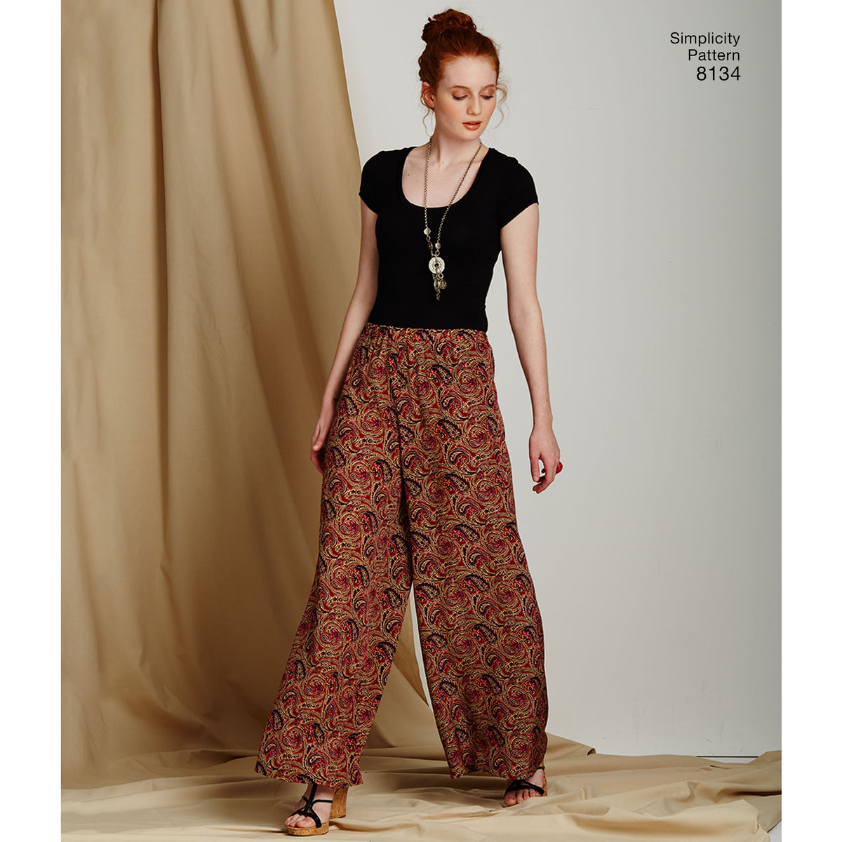 Simplicity 8134 sewing pattern envelope showing misses' trousers, culottes and shorts designs