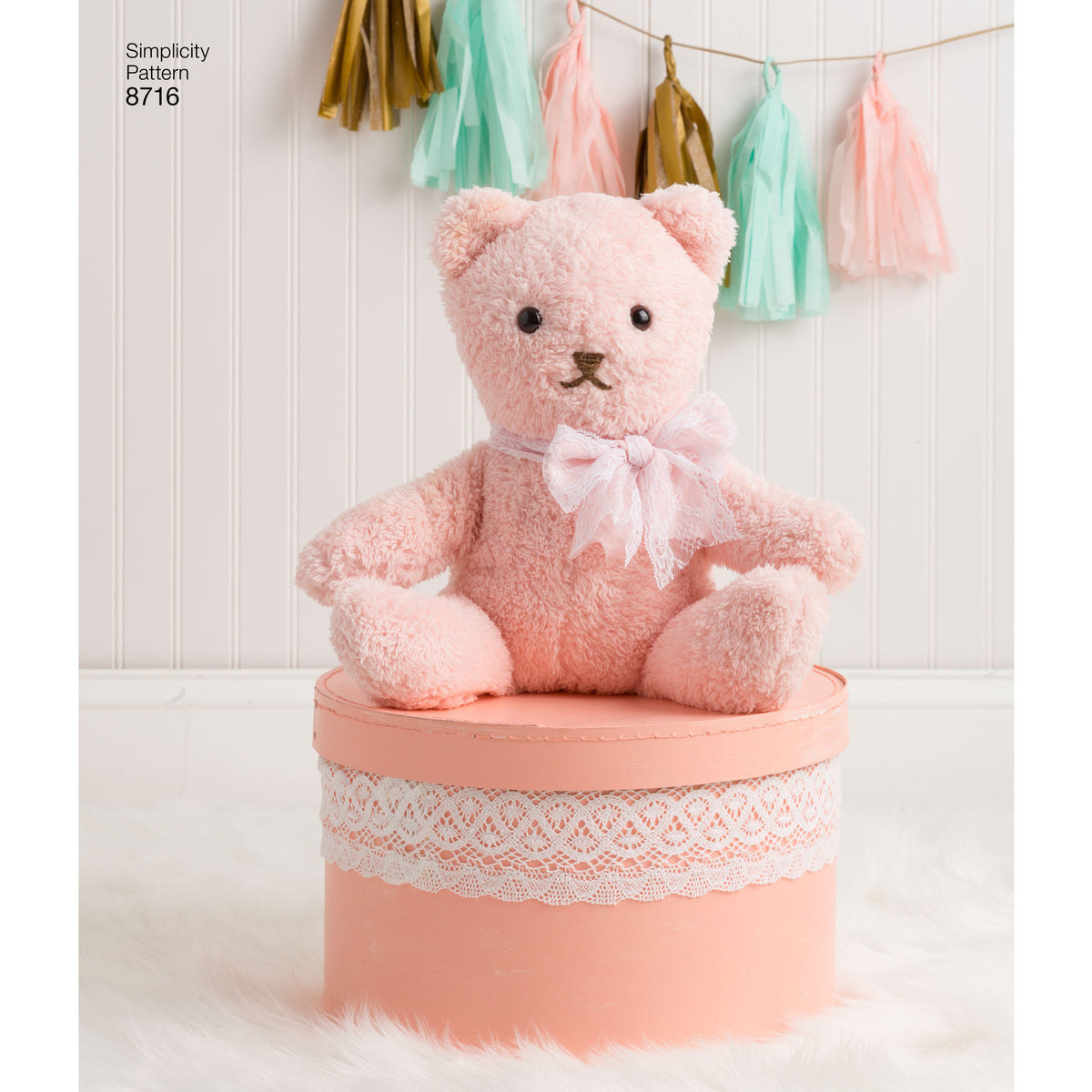 Simplicity S8716 sewing pattern envelope showing elaine heigl stuffed animals