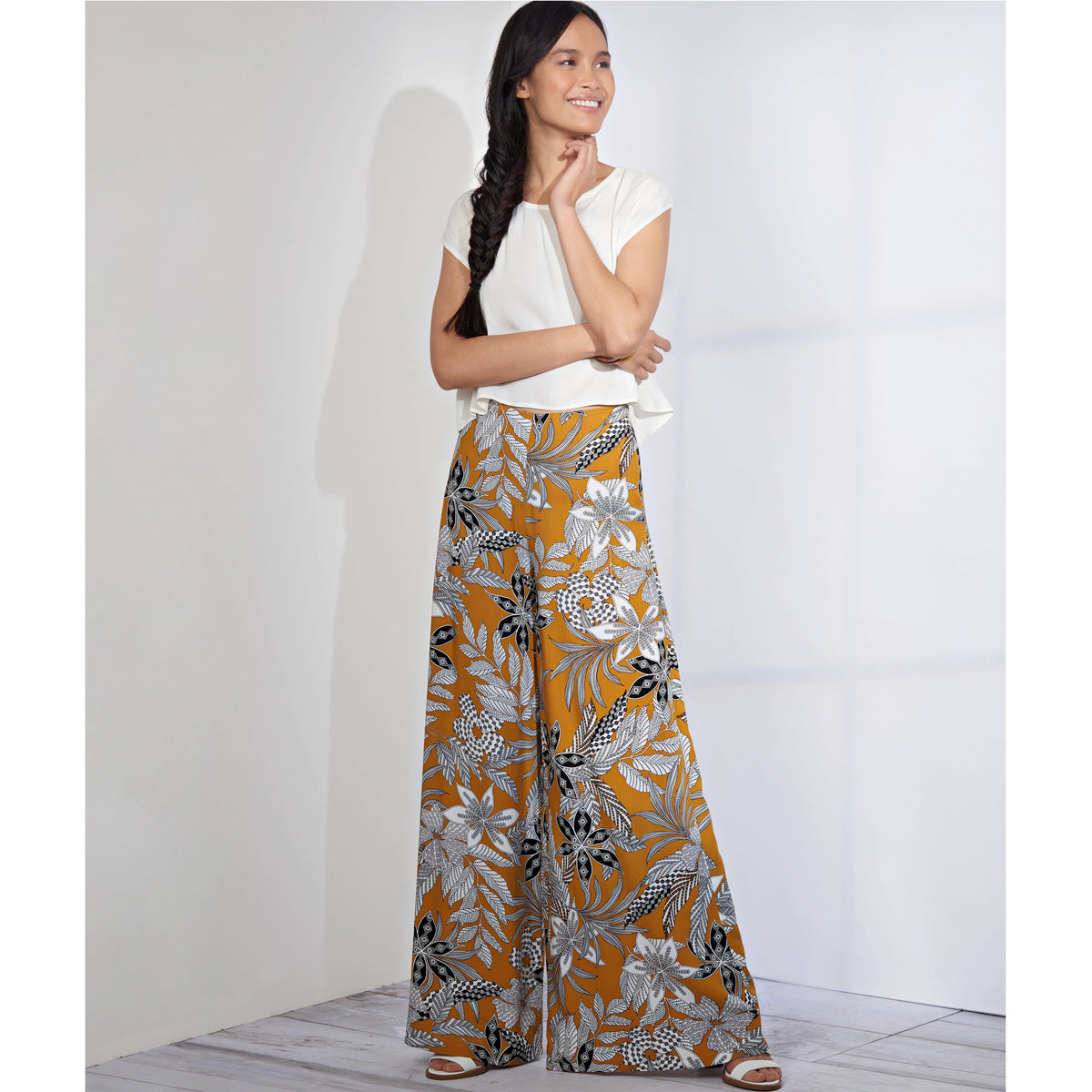 Simplicity S8885 sewing pattern envelope showing misses' skirt designs