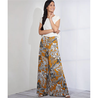 Simplicity S8885 sewing pattern envelope showing misses' skirt designs