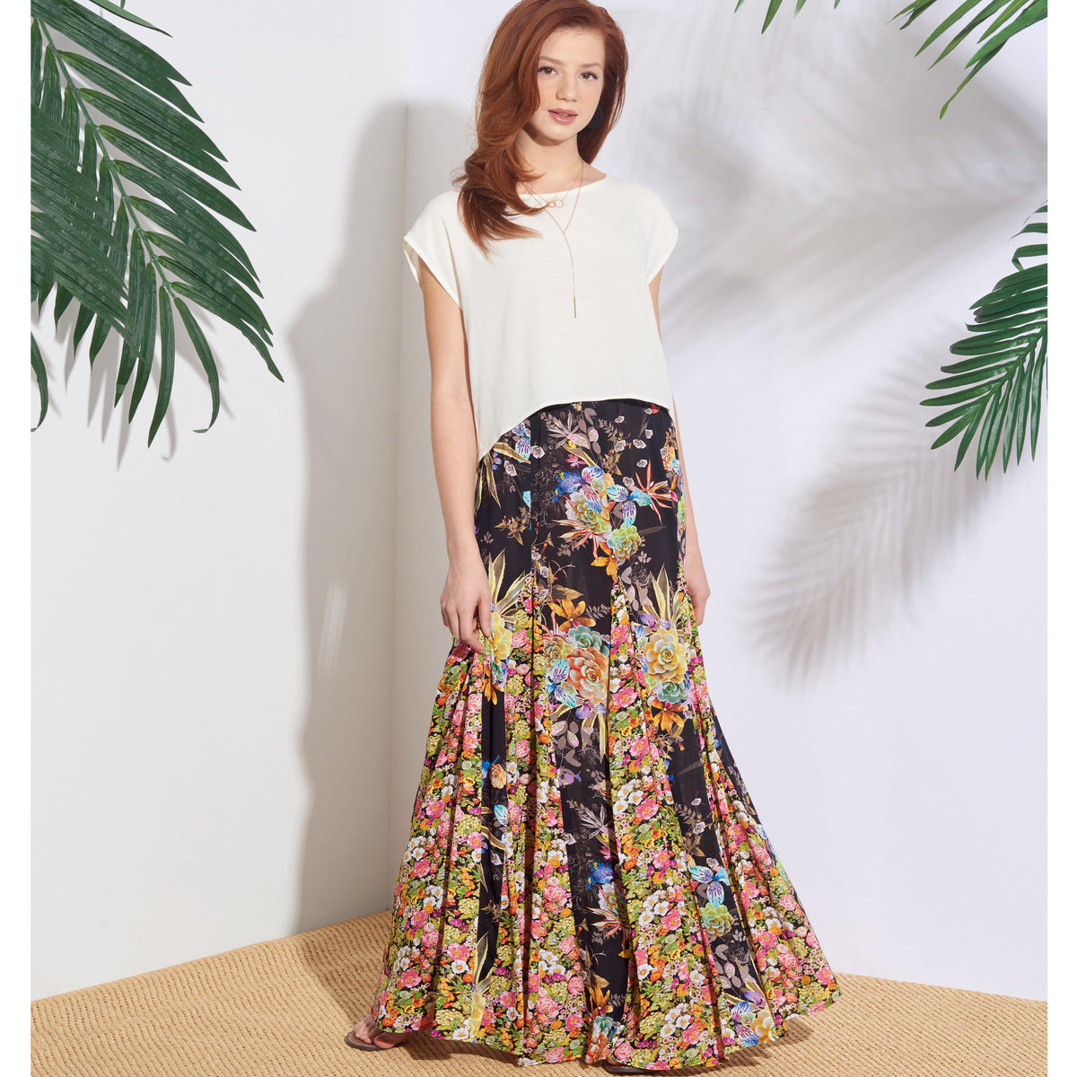 Simplicity S8923 sewing pattern envelope showing skirts