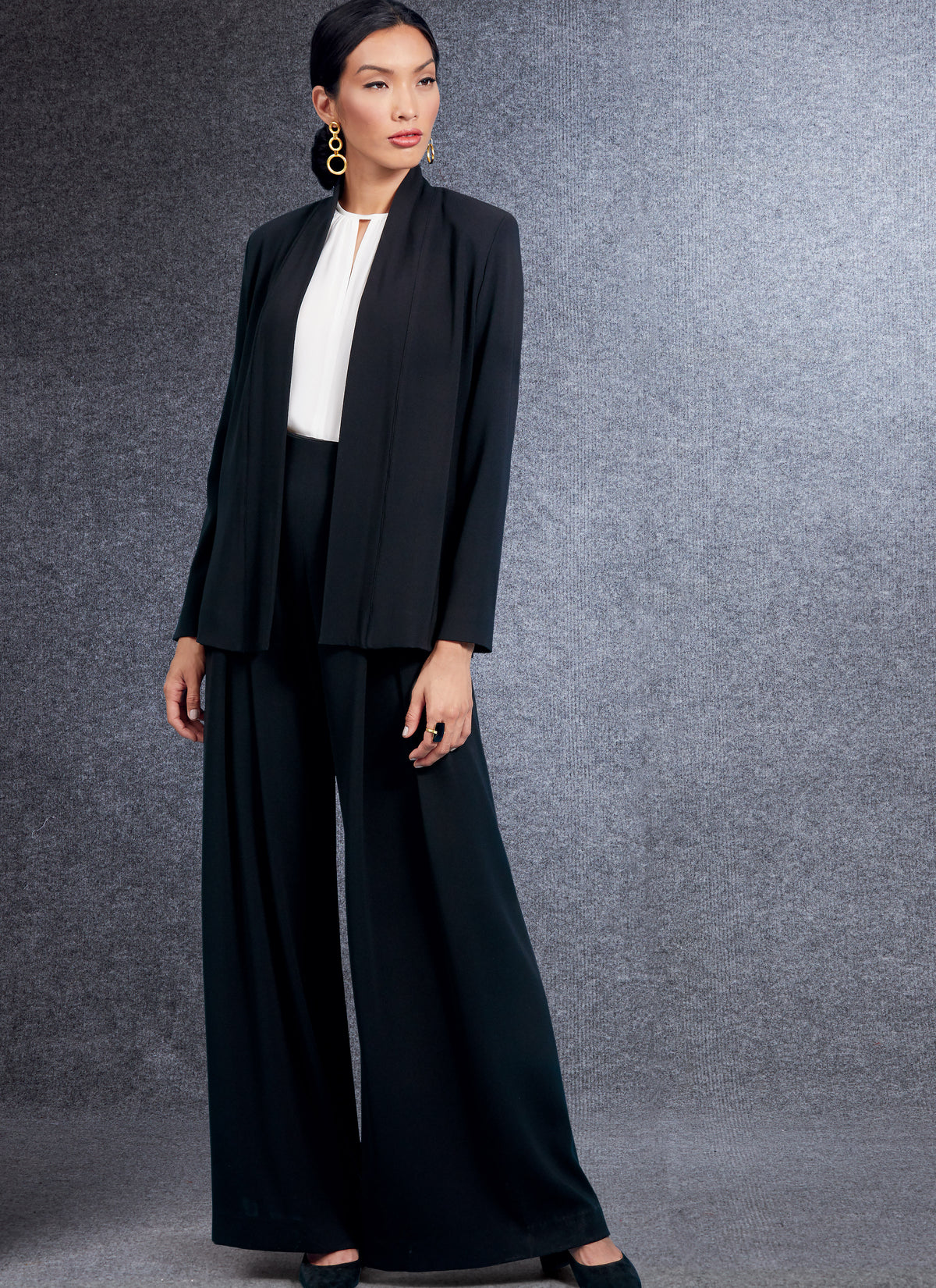 Vogue V1620 sewing pattern envelope showing an unlined shawl-collar jacket