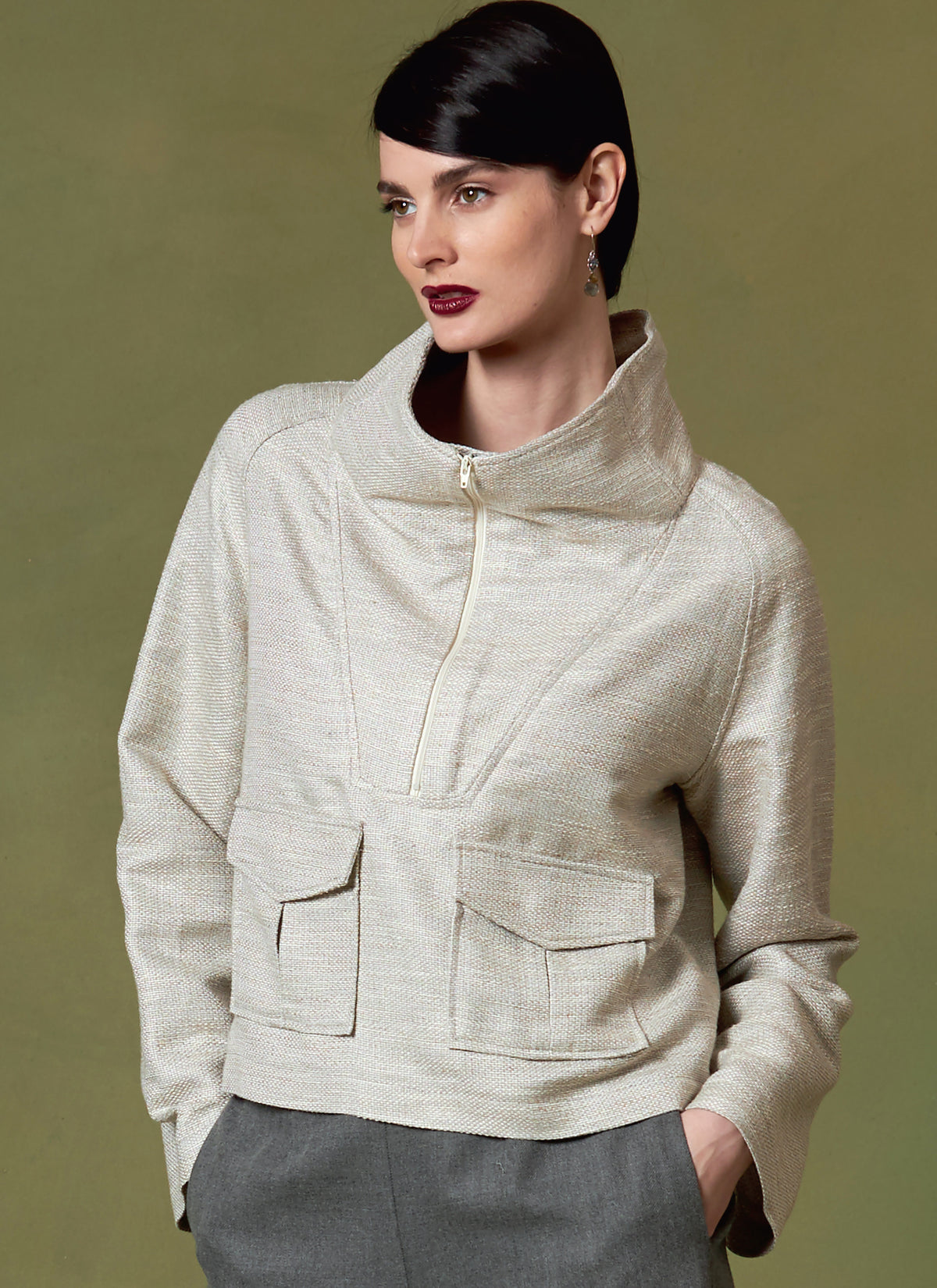 Vogue Patterns V1642 pattern envelope showing very loose-fitting top