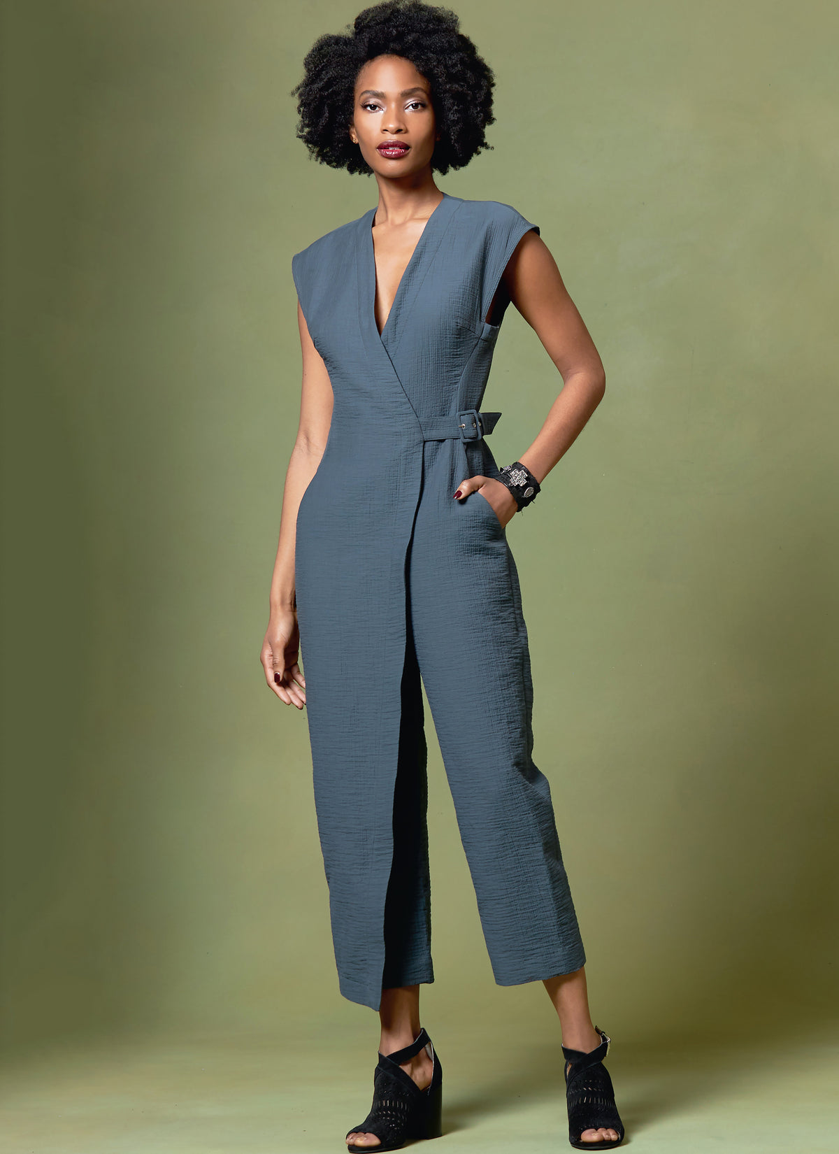 Vogue Patterns V1645 pattern envelope showing semi-fitted jumpsuit
