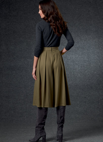 Vogue Patterns V1772 pattern envelope showing very loose-fitting trousers