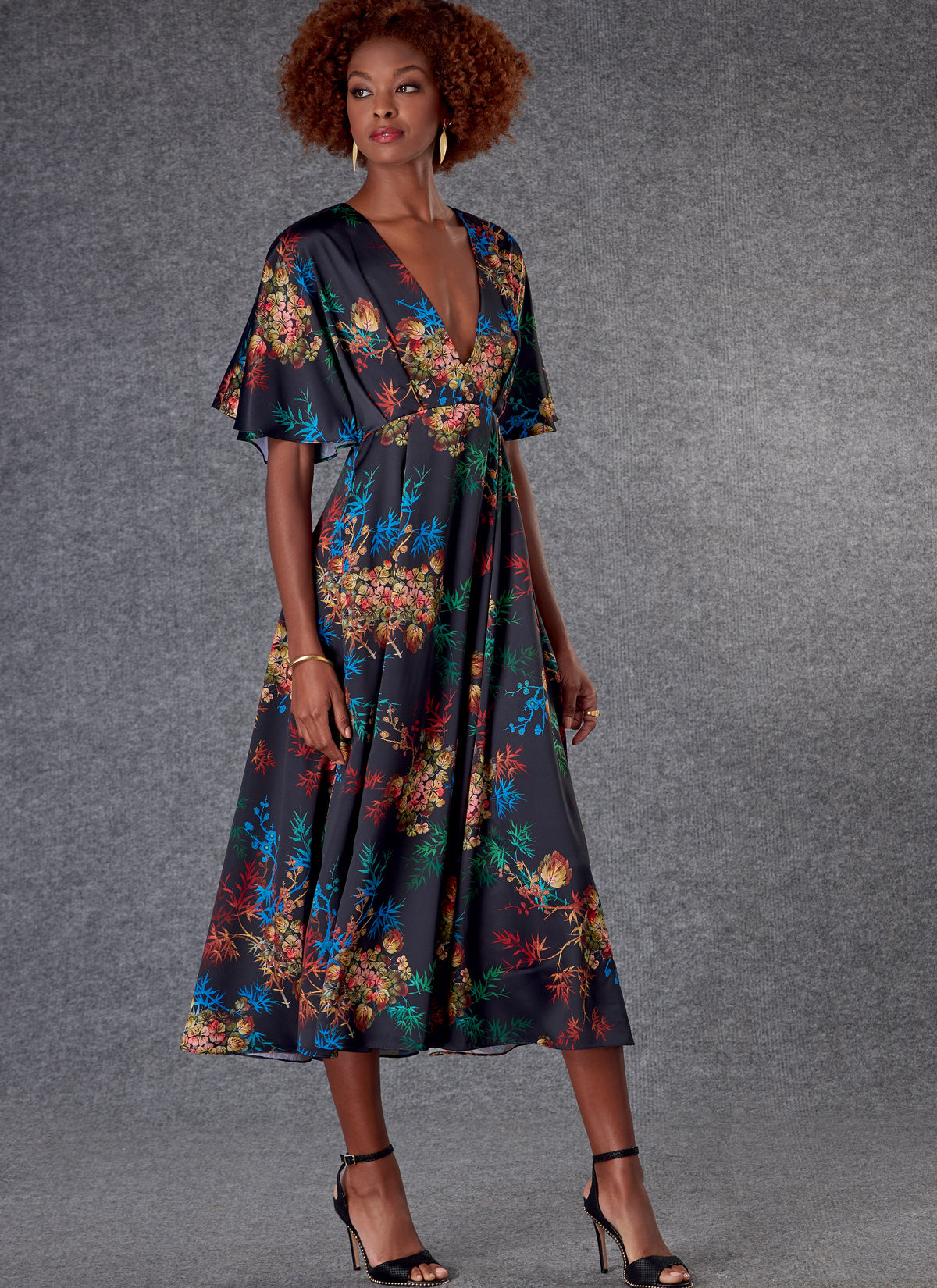Vogue Patterns V1801 pattern envelope showing dress that is very loose-fitting at the bust