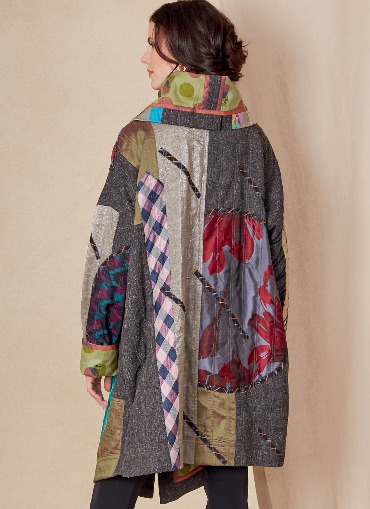 Vogue Patterns V1816 envelope showing a very loose-fitting reversible coat